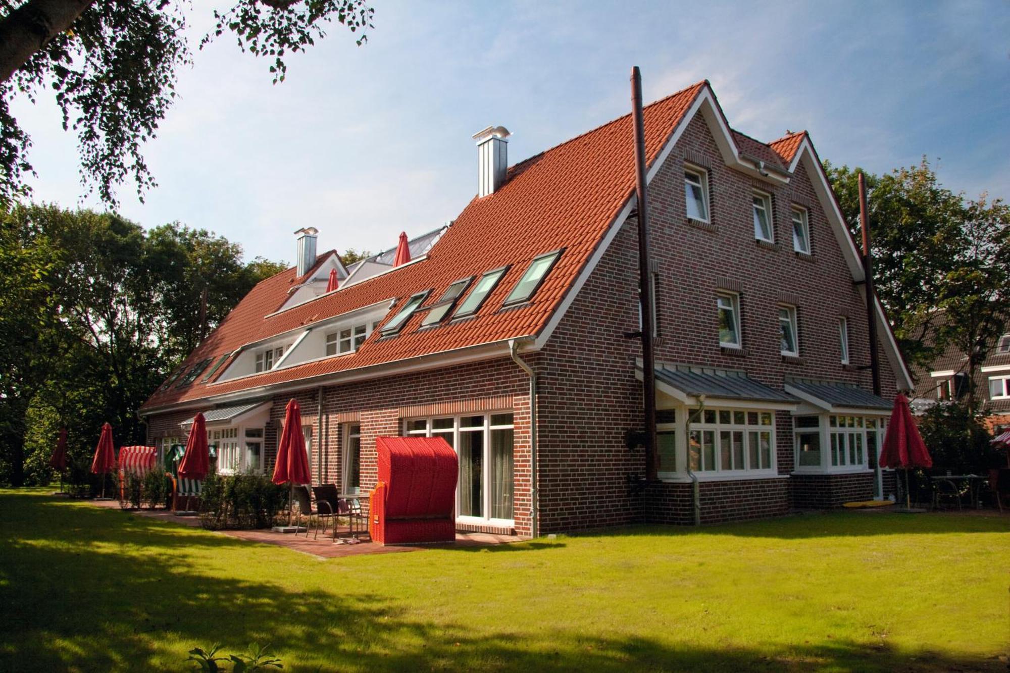 Suitenhotel Idyll Heckenrose Langeoog Exterior photo